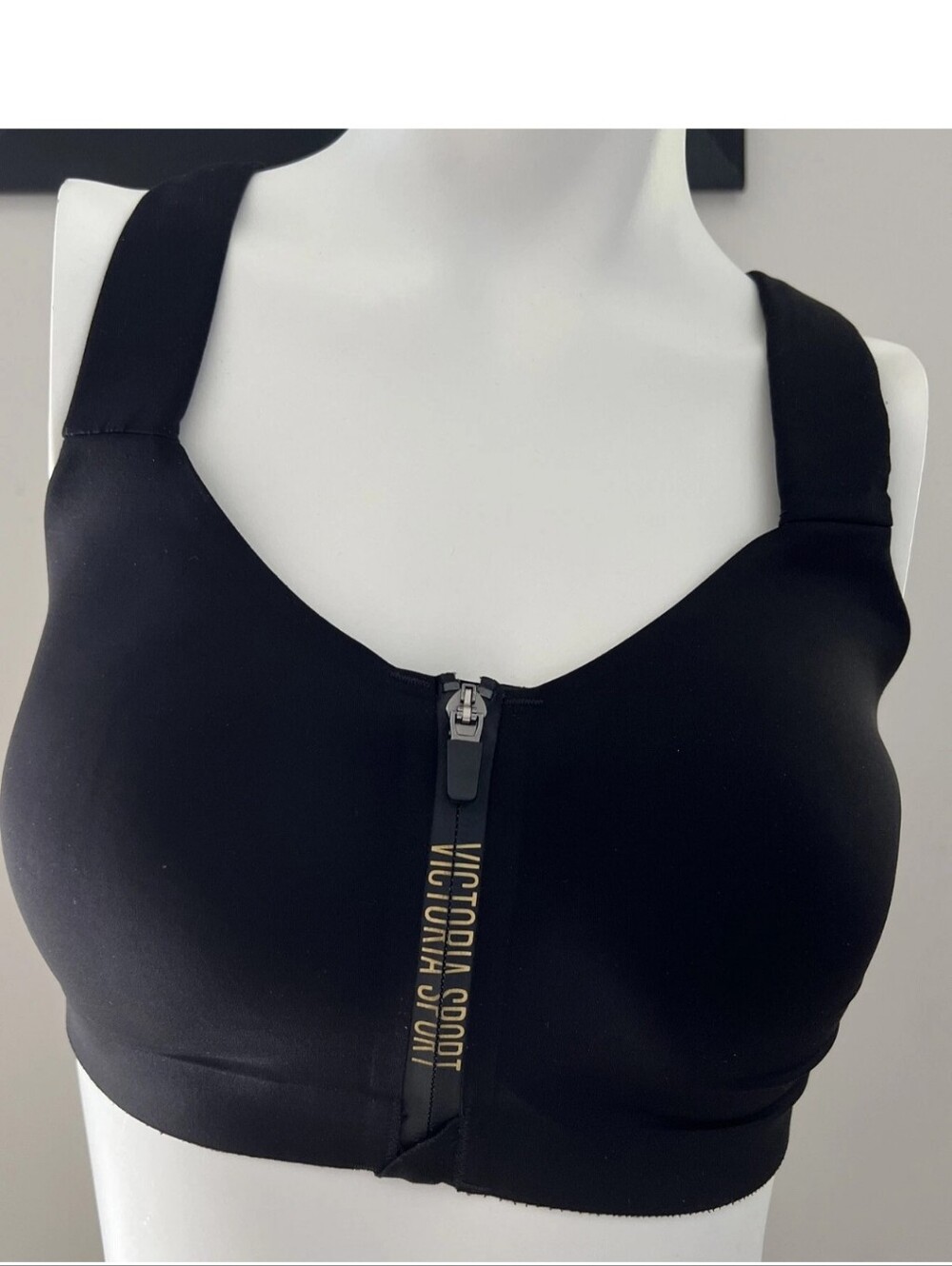 VICTORIA'S SECRET KNOCKOUT BLACK MAX SUPPORT FRONT-CLOSE U/W SPORT BRA  38C